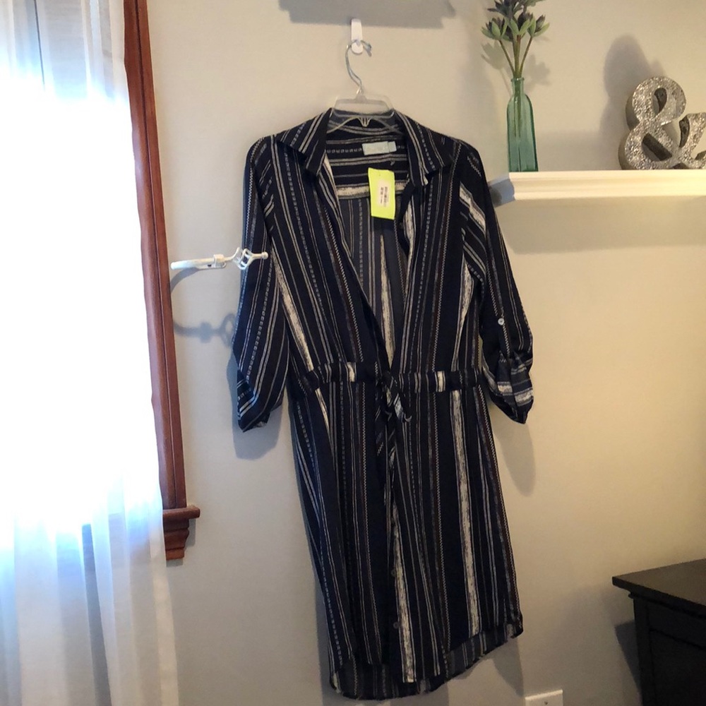Silky shirt dress, tie waist & button down front